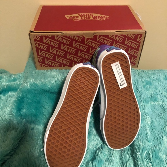 Vans - Picture 3 of 3